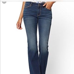 NY&C Curvy Bootcut Jeans